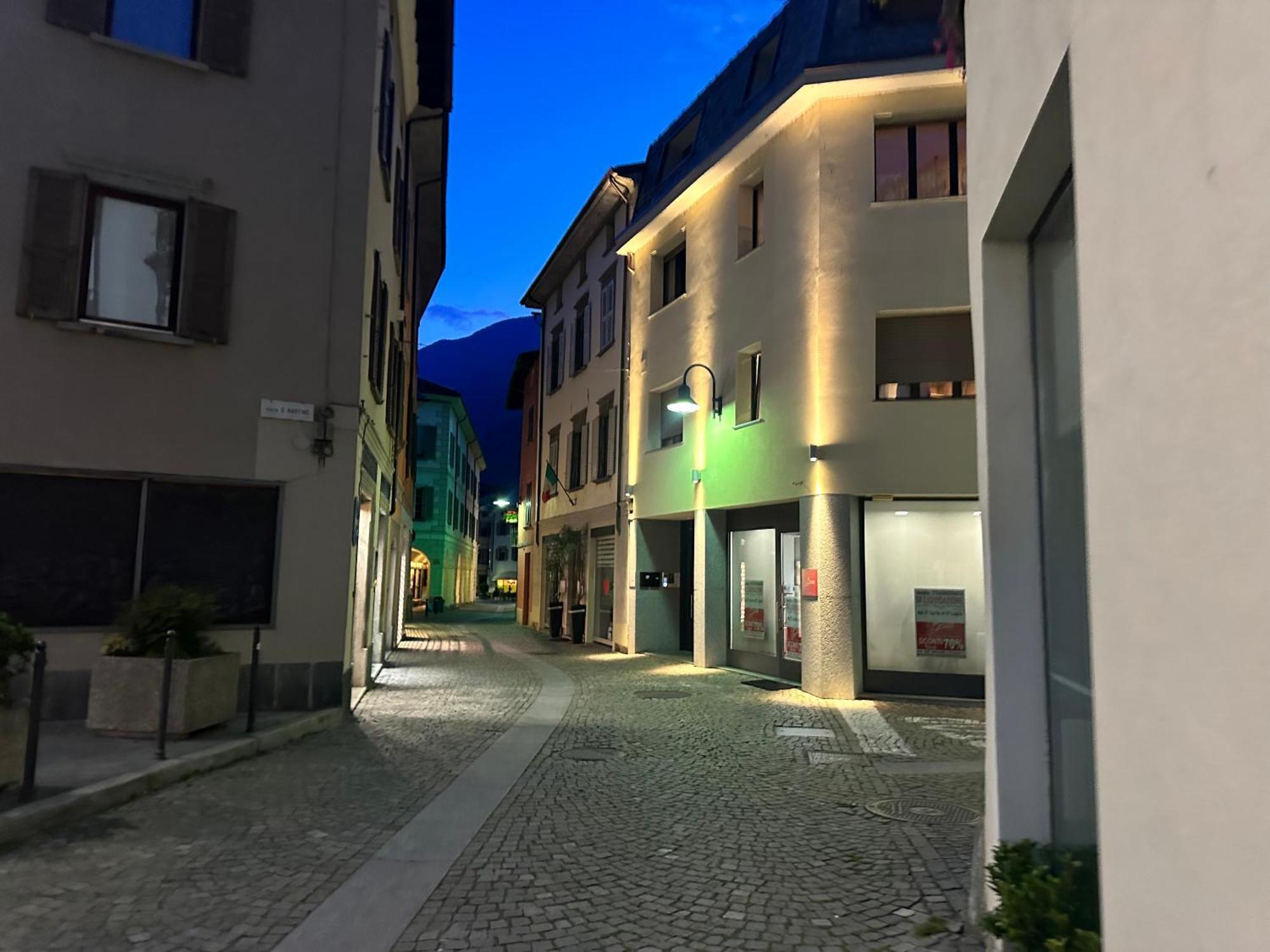 Flat In City Centre Tirano - 10 Minutes From Train Station Eksteriør bilde